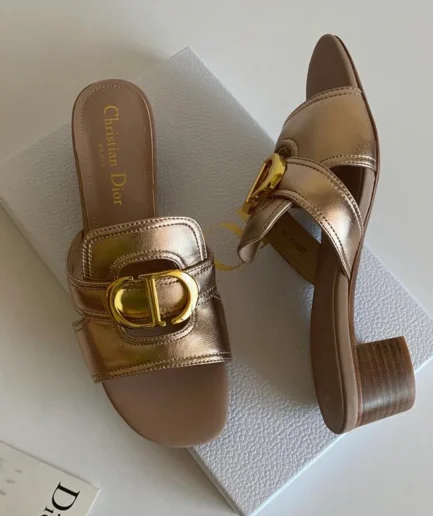 Dior 30 Montaigne slide