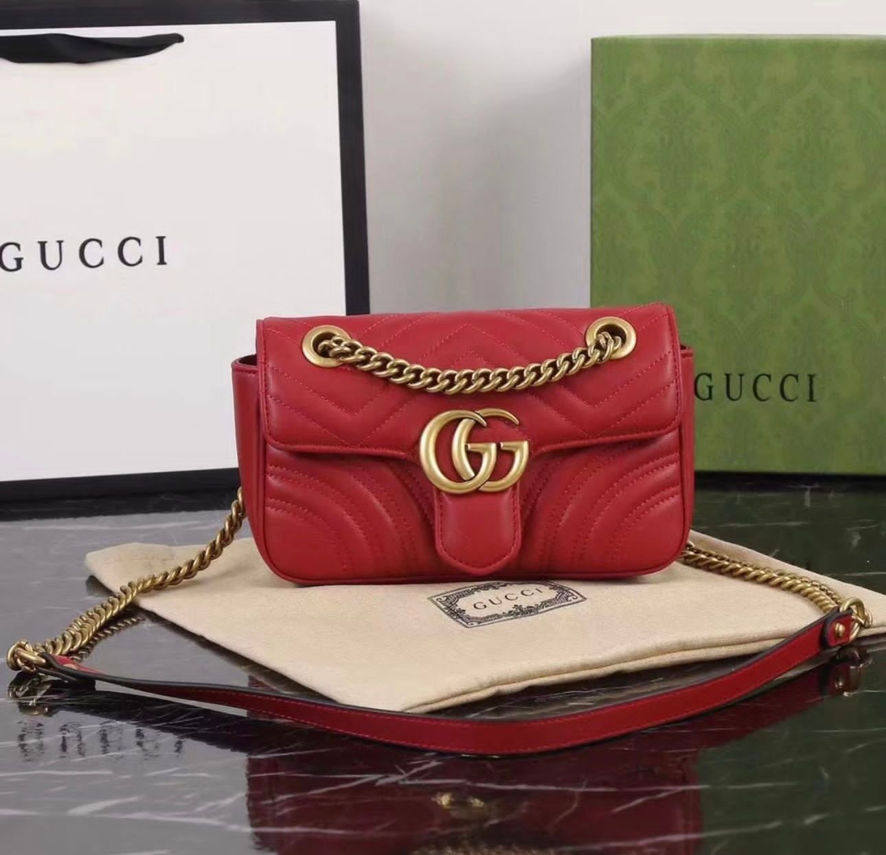 GG Marmont Chain Shoulder Bag GG Marmont Chain Shoulder Bag