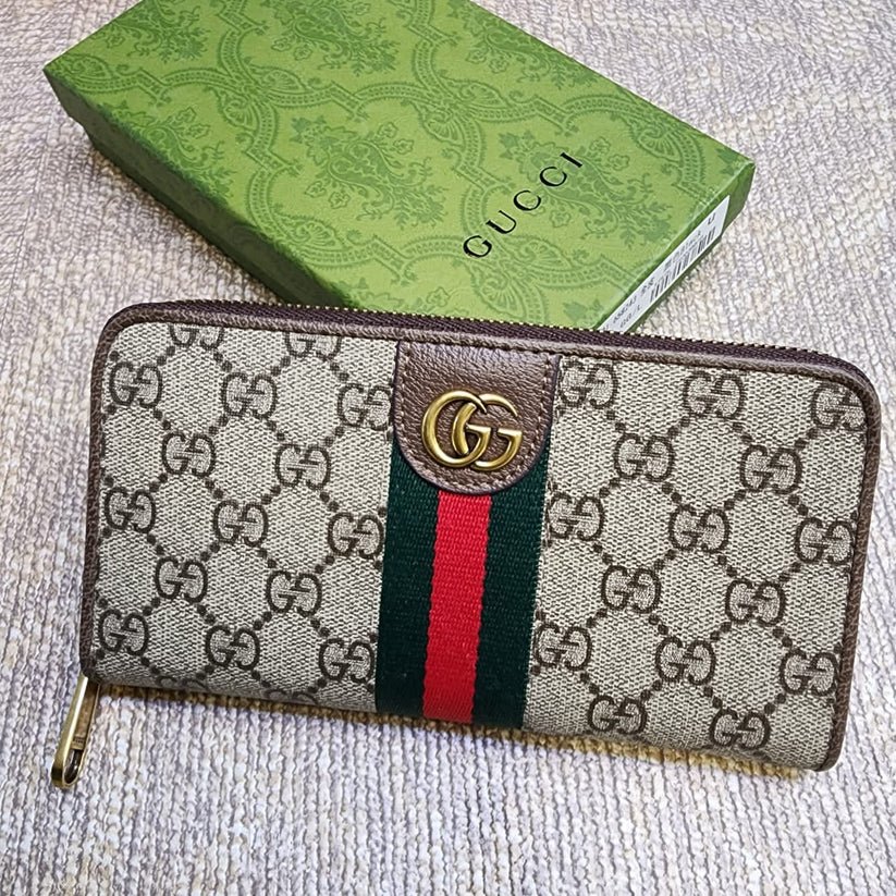 Gucci Vertical Leather Wallet Gucci Vertical Leather Wallet