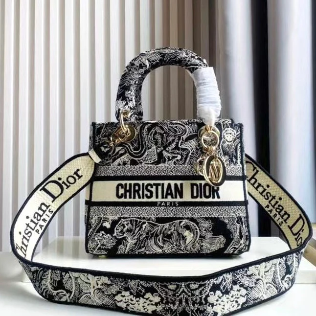 Dior Medium Lady D-Lite Bag Dior Medium Lady D-Lite Bag